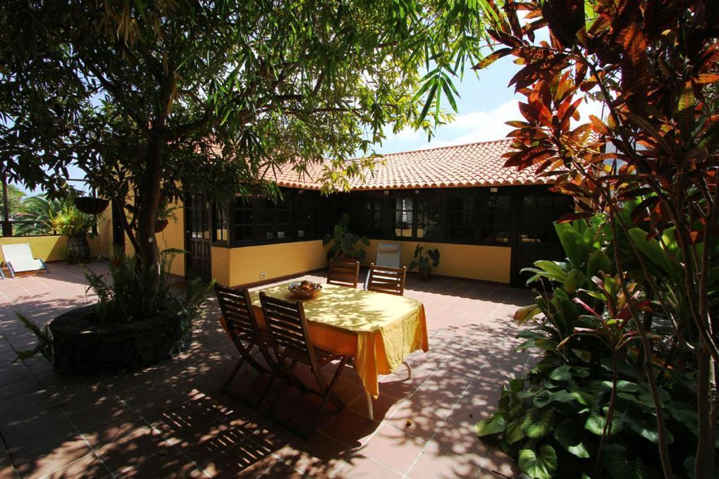 Casa Rural Los Aromos - Wunderschones Landhaus Mit Meerblick Hermigua Esterno foto